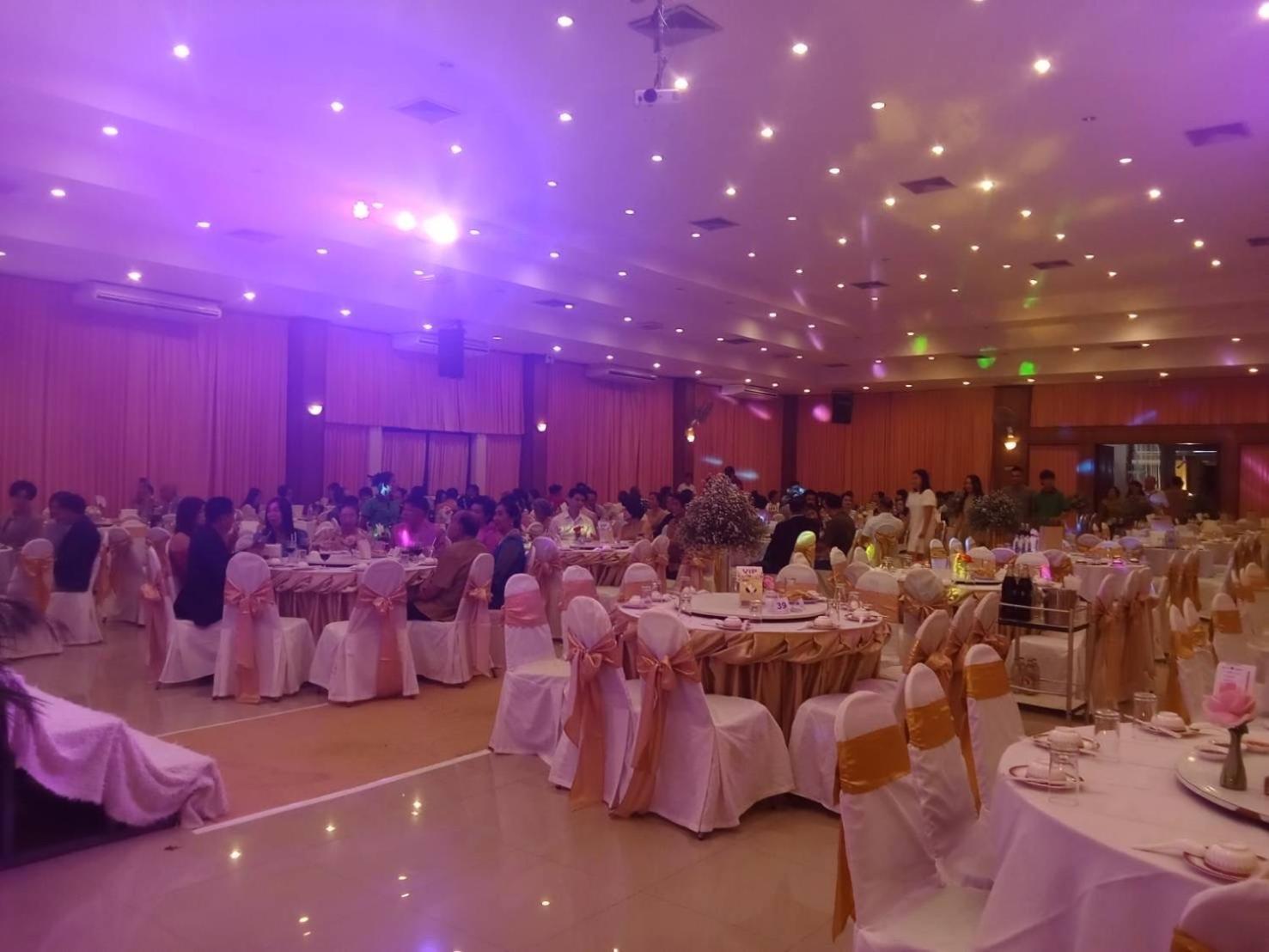 Kumphawapi Kp Hotel Udonthani מראה חיצוני תמונה