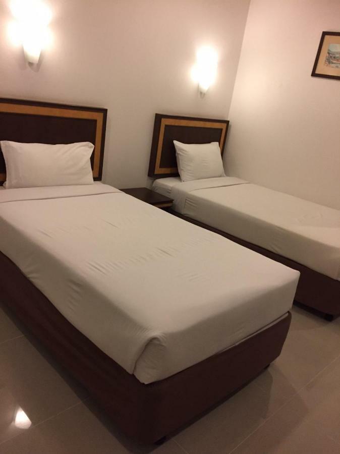 Kumphawapi Kp Hotel Udonthani מראה חיצוני תמונה